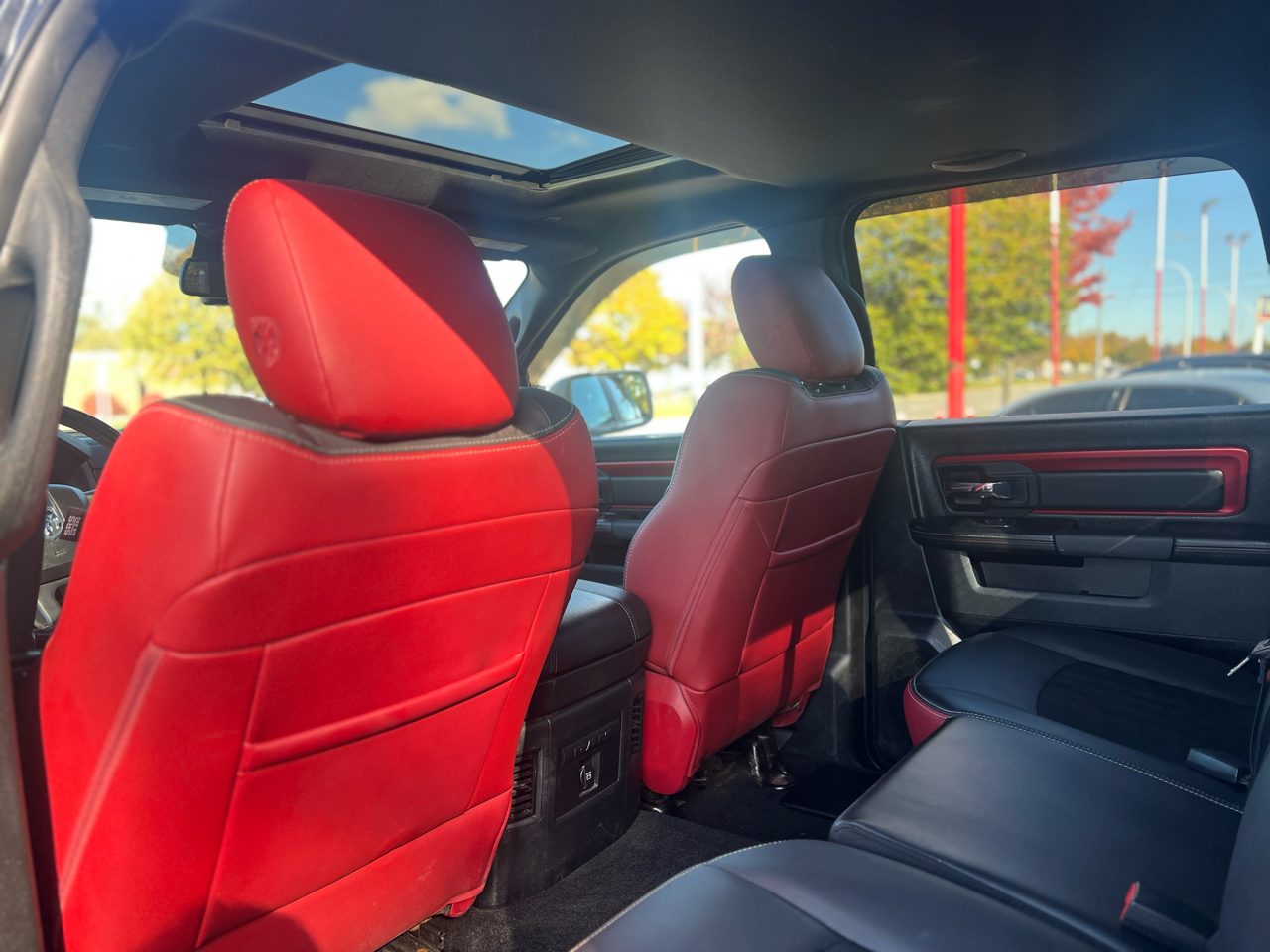 RAM 1500 Rebel 4x4 Crew Cab 5'7" Box 2017 RAM 1500 Rebel 4x4 Crew Cab 5'7" Box 2017