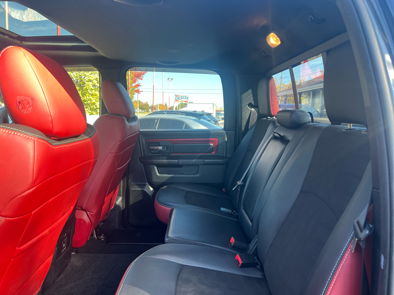 RAM 1500 Rebel 4x4 Crew Cab 5'7" Box 2017 RAM 1500 Rebel 4x4 Crew Cab 5'7" Box 2017