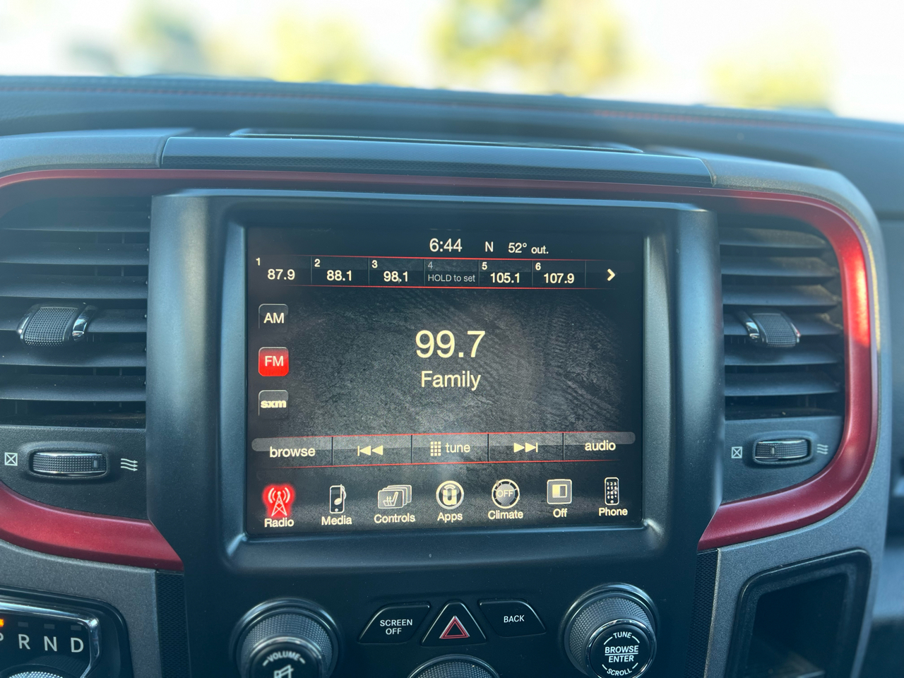 RAM 1500 Rebel 4x4 Crew Cab 5'7" Box 2017 RAM 1500 Rebel 4x4 Crew Cab 5'7" Box 2017