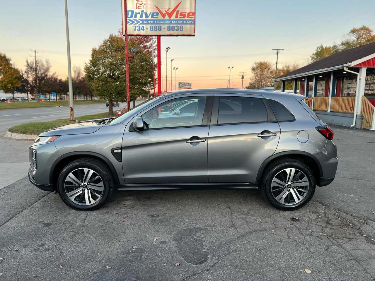 Mitsubishi Outlander Sport 2.0 ES 4WD 2022 Mitsubishi Outlander Sport 2.0 ES 4WD 2022