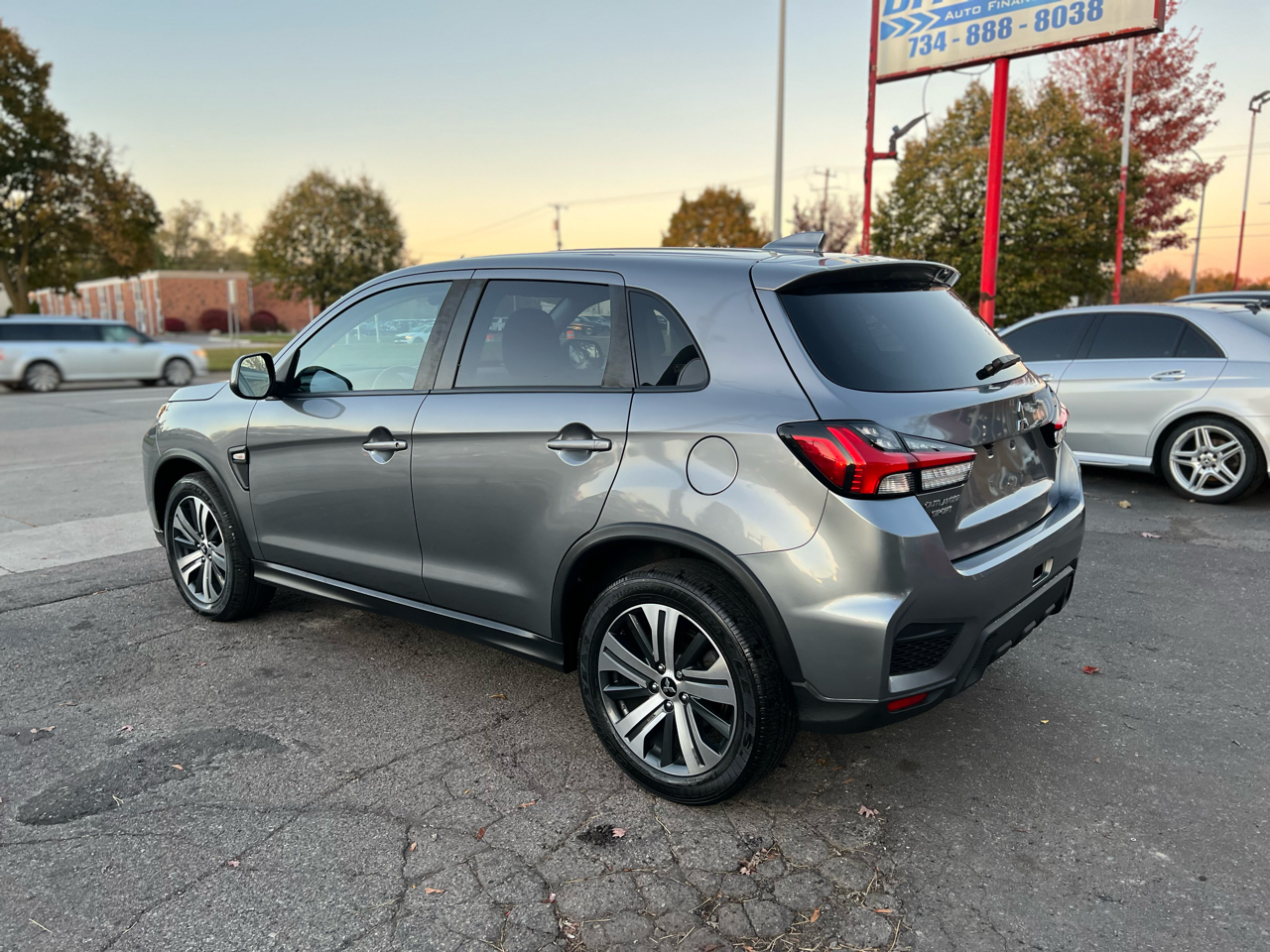 Mitsubishi Outlander Sport 2.0 ES 4WD 2022 Mitsubishi Outlander Sport 2.0 ES 4WD 2022