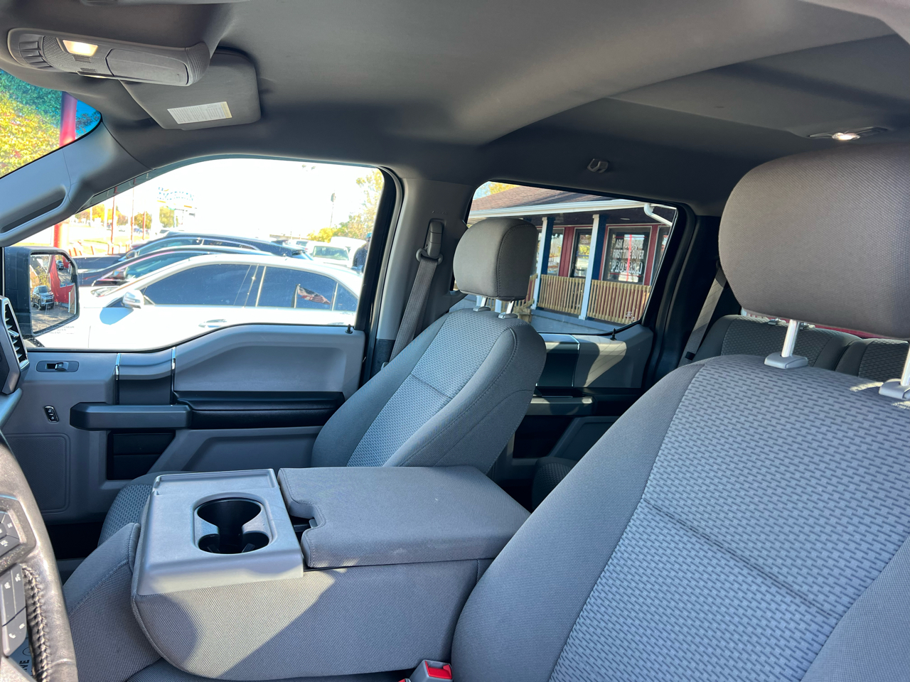 Ford F-150 XLT 4WD SuperCrew 6.5' Box 2018 Ford F-150 XLT 4WD SuperCrew 6.5' Box 2018