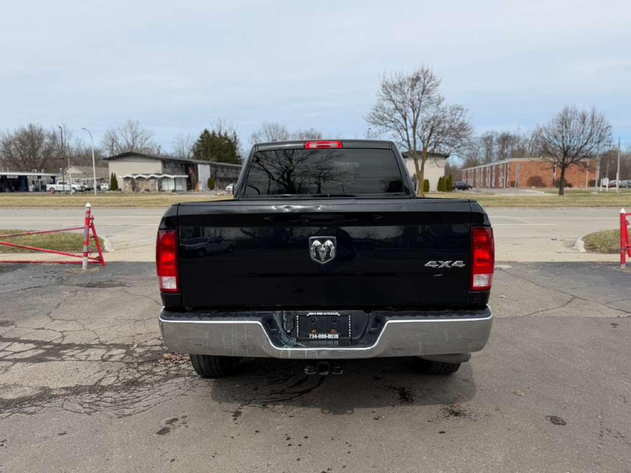 RAM 1500 Classic Express 4x4 Quad Cab 6'4" Box 2019