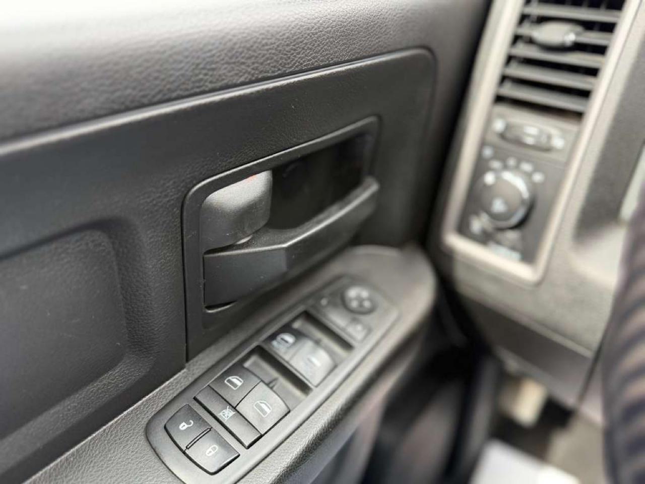 RAM 1500 Classic Express 4x4 Quad Cab 6'4" Box 2019