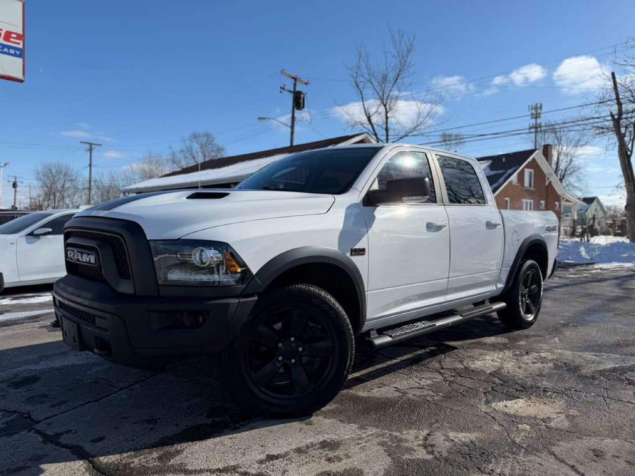 RAM 1500 Classic SLT Crew Cab SWB 4WD 2019