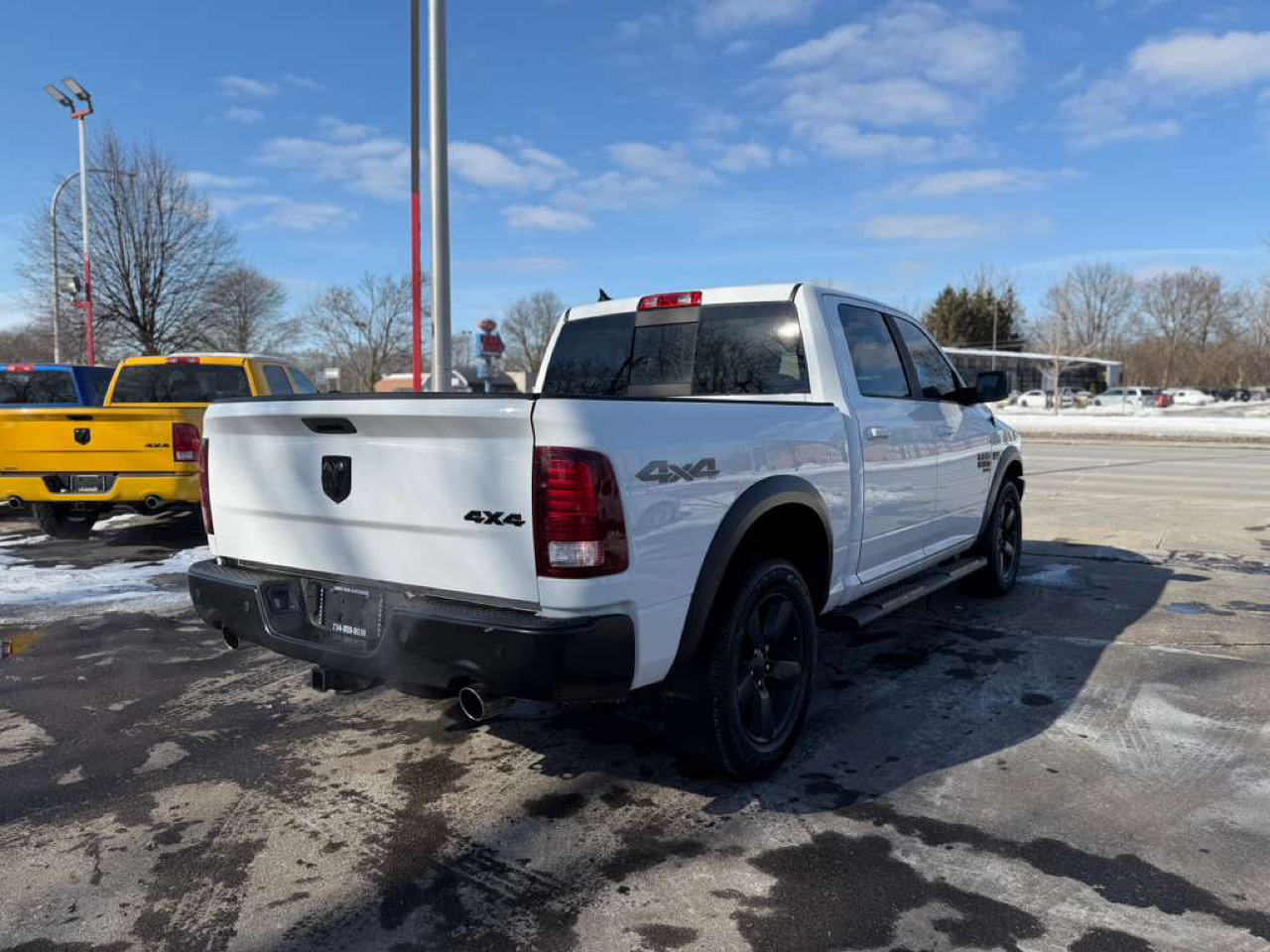 RAM 1500 Classic SLT Crew Cab SWB 4WD 2019
