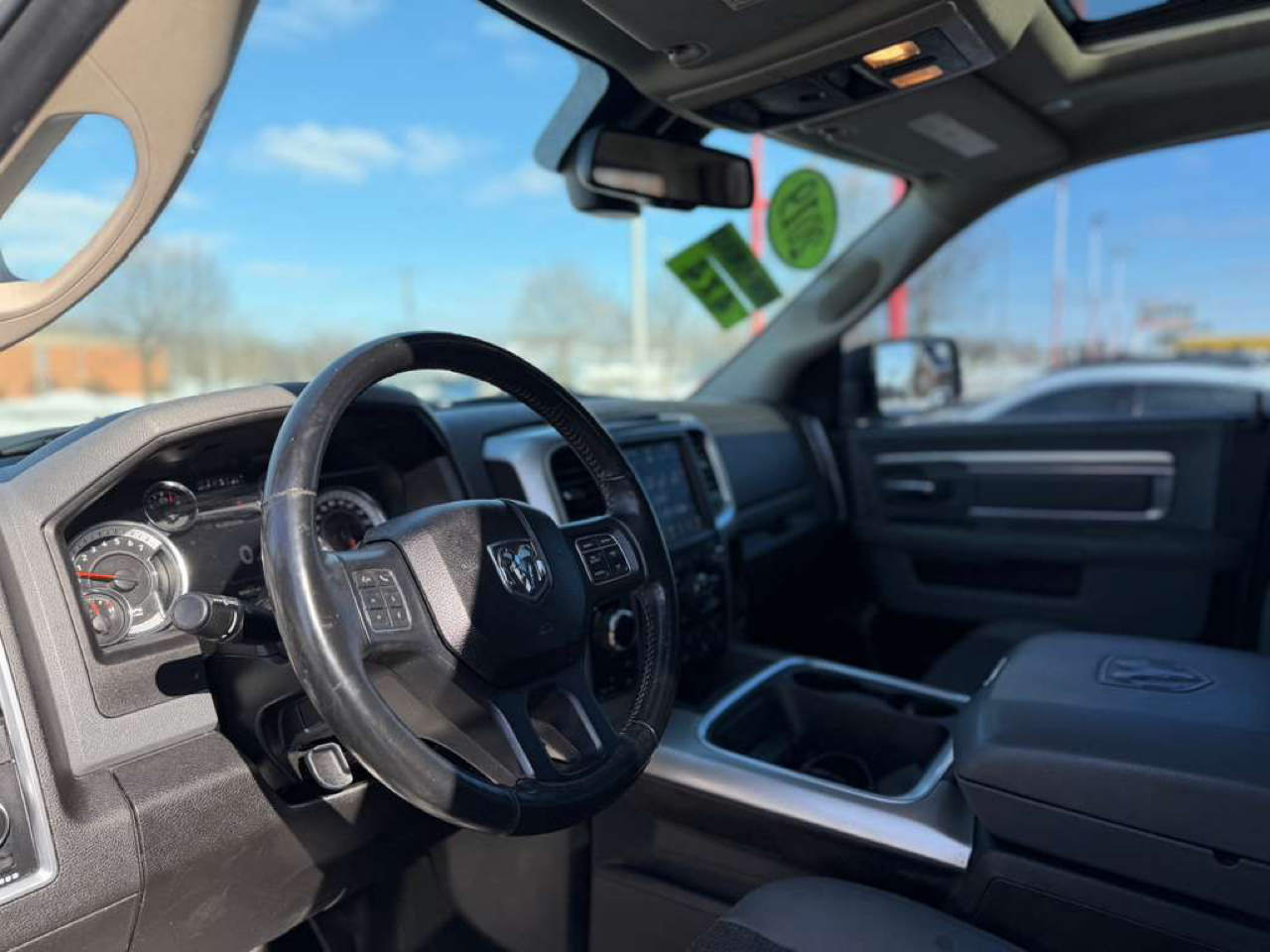 RAM 1500 Classic SLT Crew Cab SWB 4WD 2019