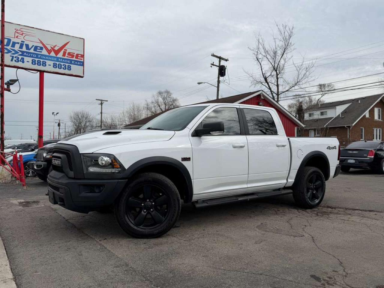 2019 RAM 1500 Classic SLT Crew Cab SWB 4WD