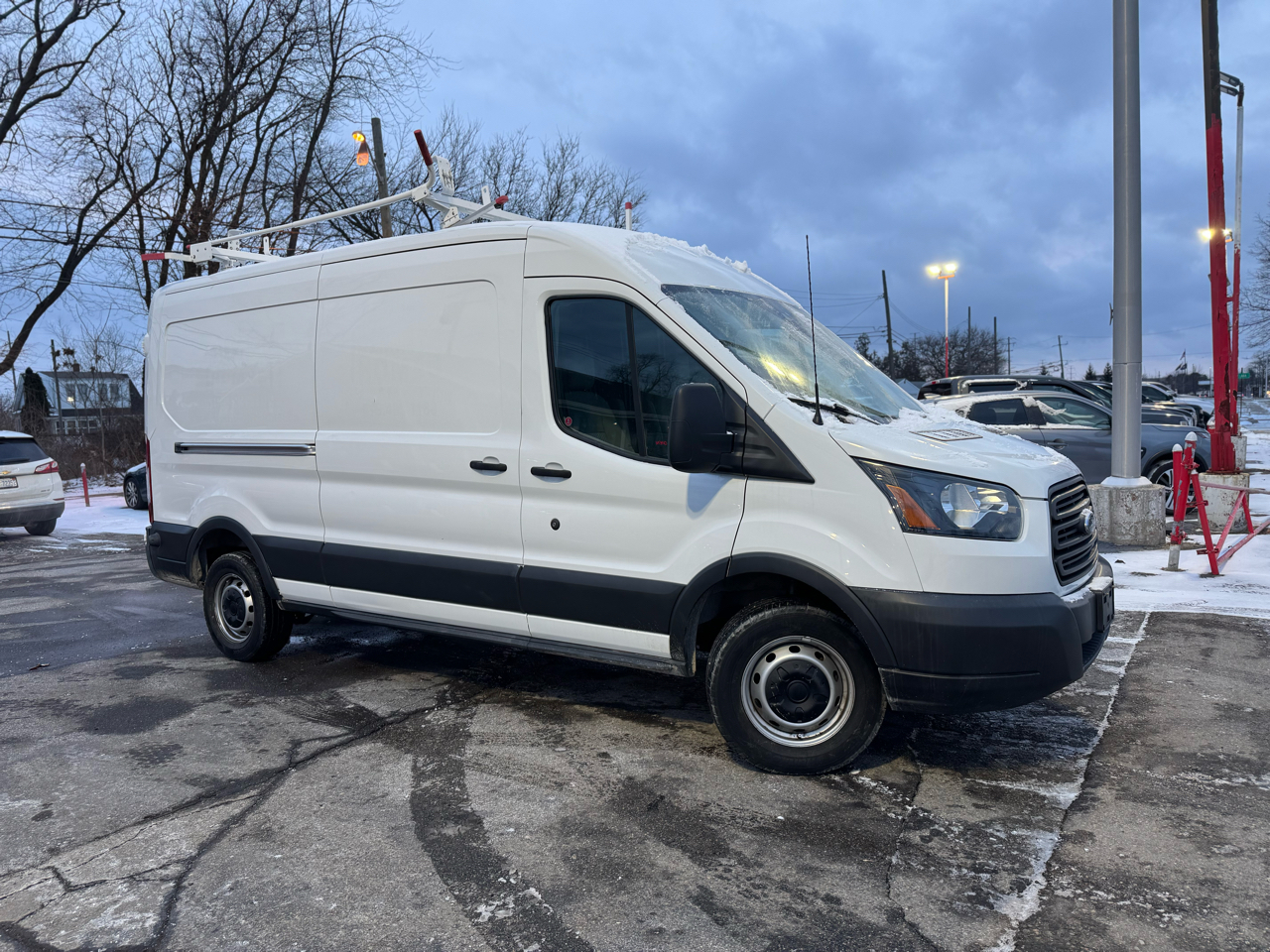 Ford Transit 250 Van Med. Roof w/Sliding Pass. 148-in. WB 2016