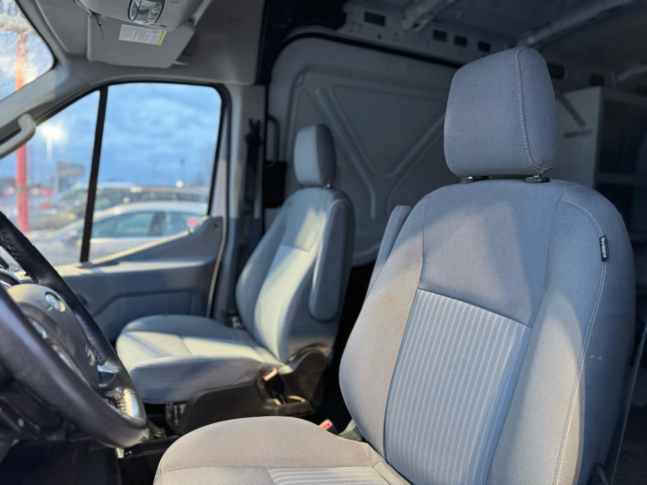 Ford Transit 250 Van Med. Roof w/Sliding Pass. 148-in. WB 2016