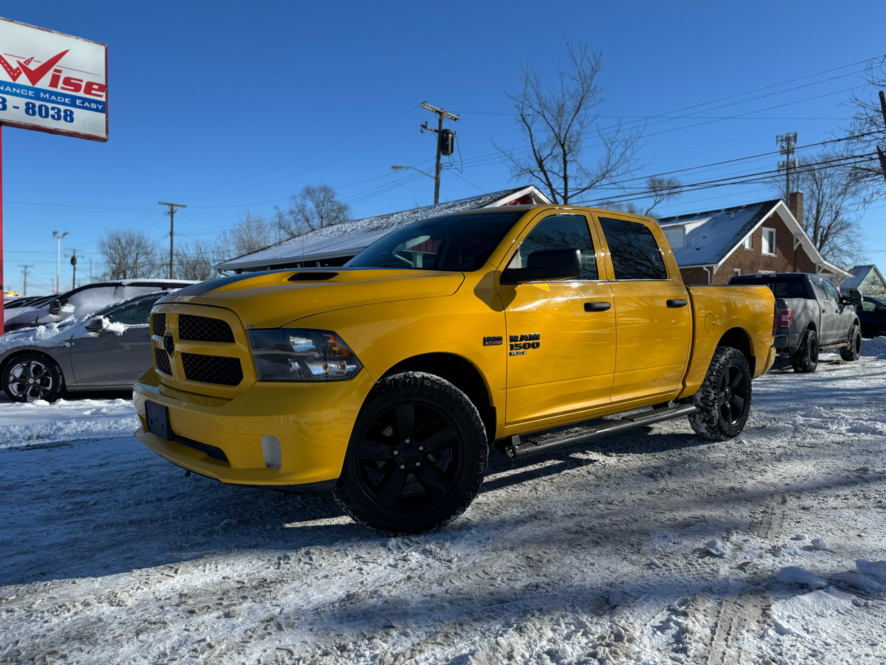 RAM 1500 Classic Express 4x4 Crew Cab 5'7" Box 2019