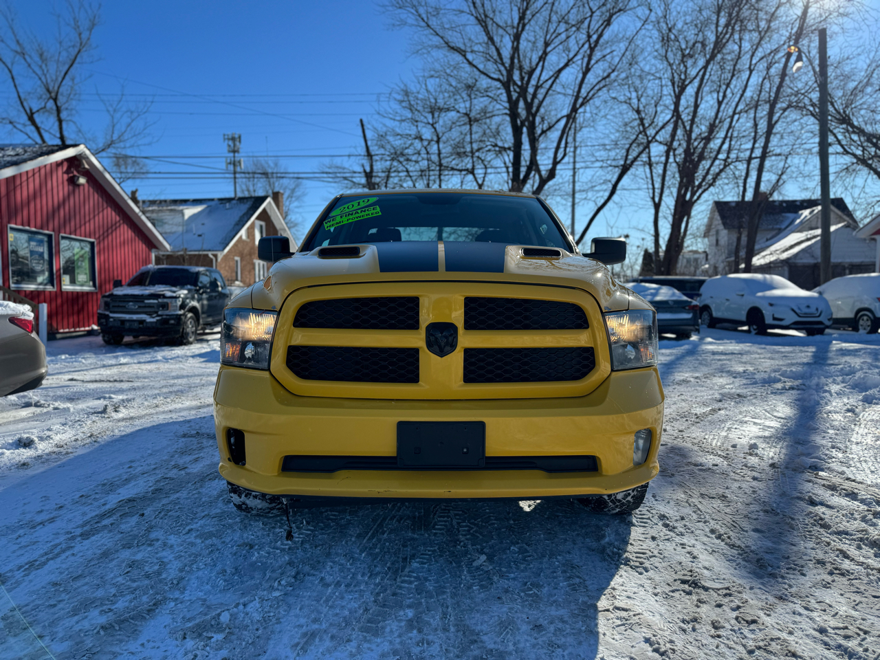 RAM 1500 Classic Express 4x4 Crew Cab 5'7" Box 2019