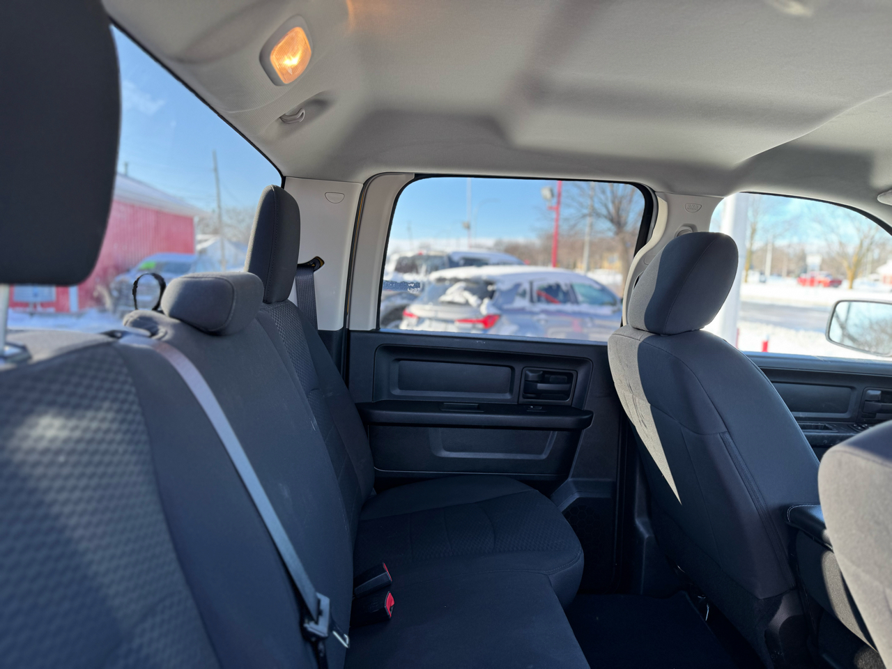 RAM 1500 Classic Express 4x4 Crew Cab 5'7" Box 2019