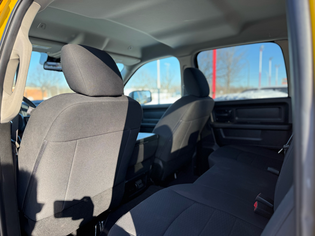 RAM 1500 Classic Express 4x4 Crew Cab 5'7" Box 2019