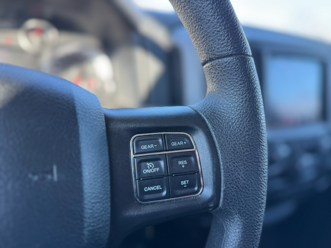 RAM 1500 Classic Express 4x4 Crew Cab 5'7" Box 2019