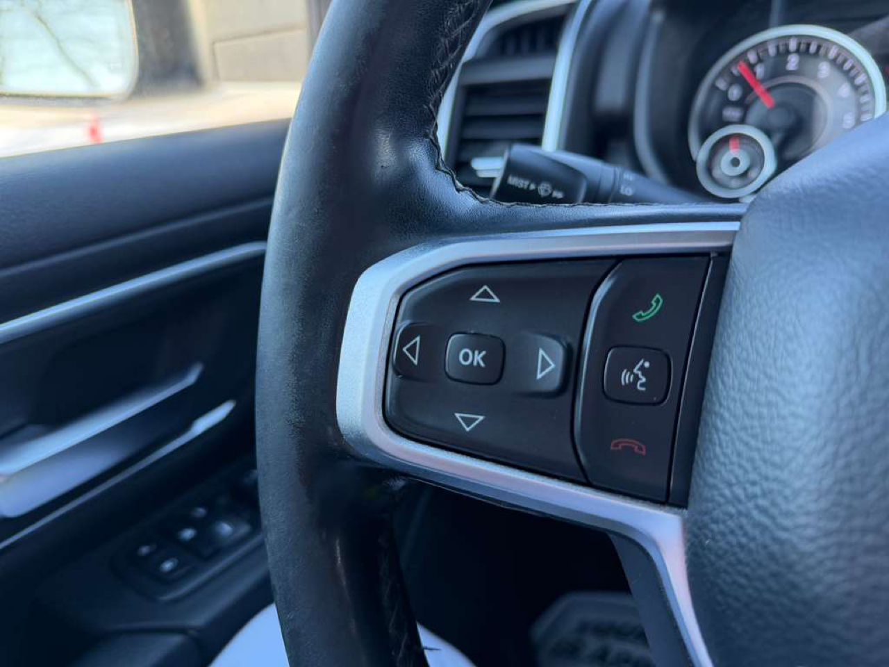 RAM 1500 Big Horn Crew Cab SWB 4WD 2019