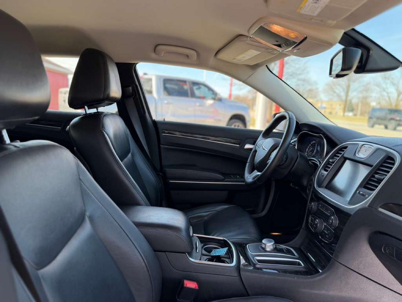 Chrysler 300 Limited RWD 2016