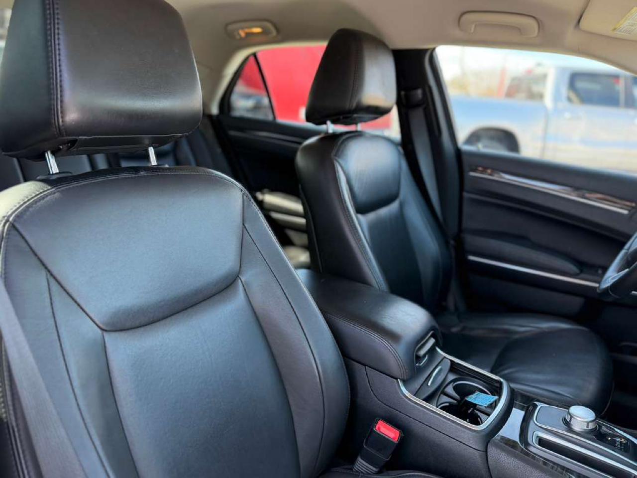 Chrysler 300 Limited RWD 2016