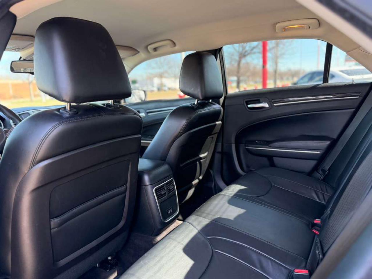 Chrysler 300 Limited RWD 2016