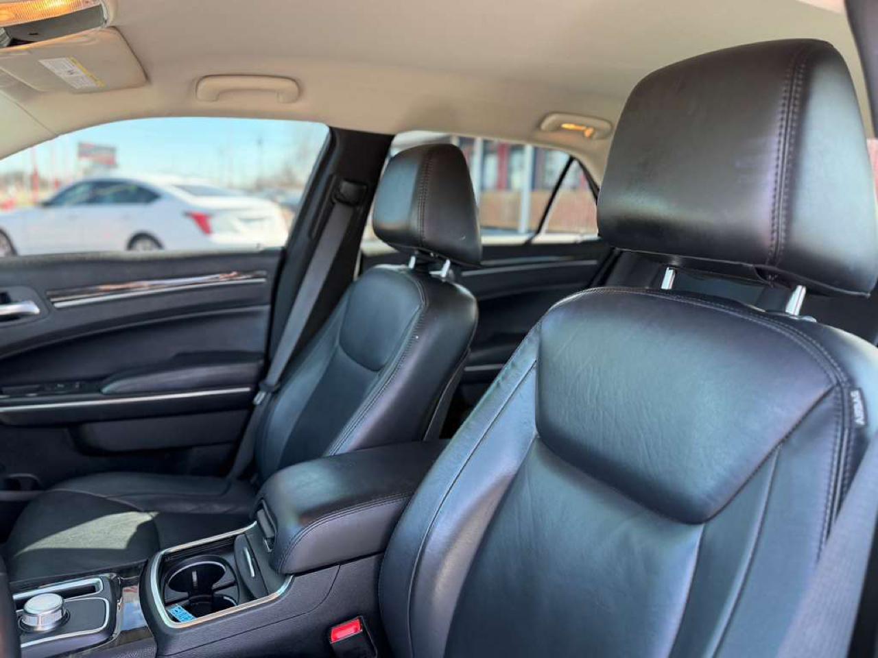 Chrysler 300 Limited RWD 2016