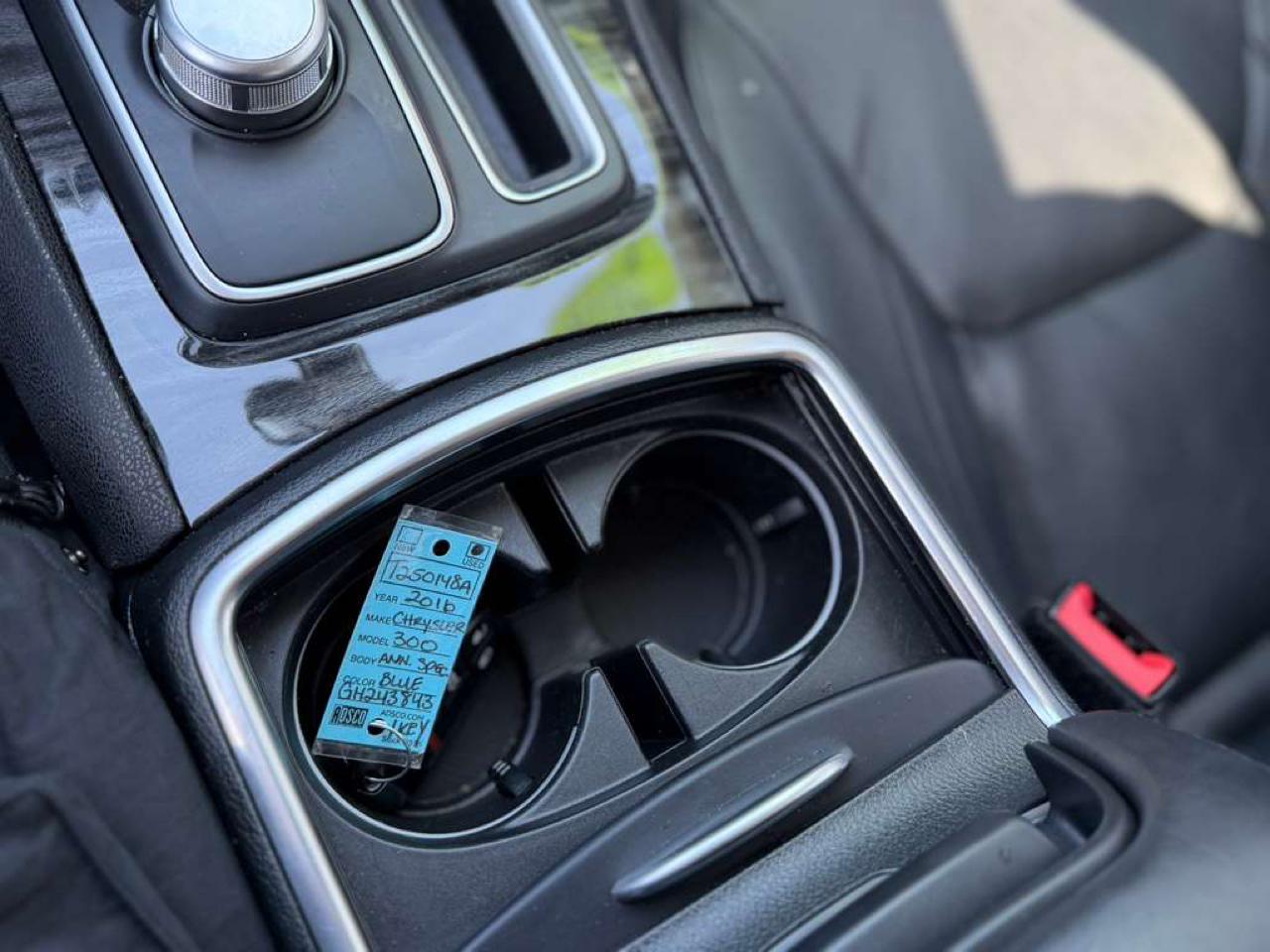 Chrysler 300 Limited RWD 2016