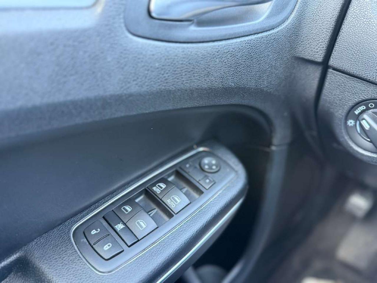 Chrysler 300 Limited RWD 2016