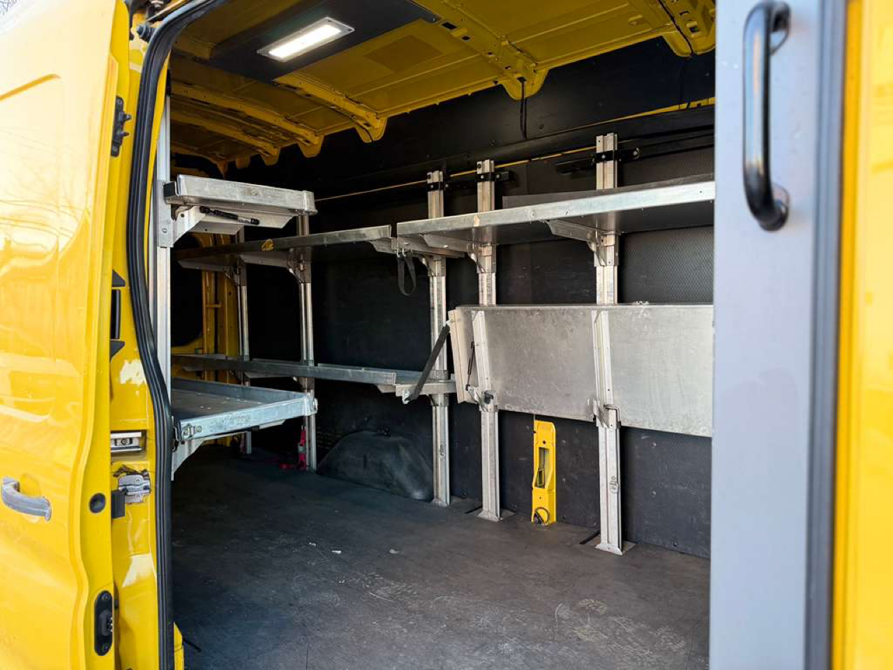 Ford Transit 250 Van High Roof w/Sliding Pass. 148-in. WB EL 2016