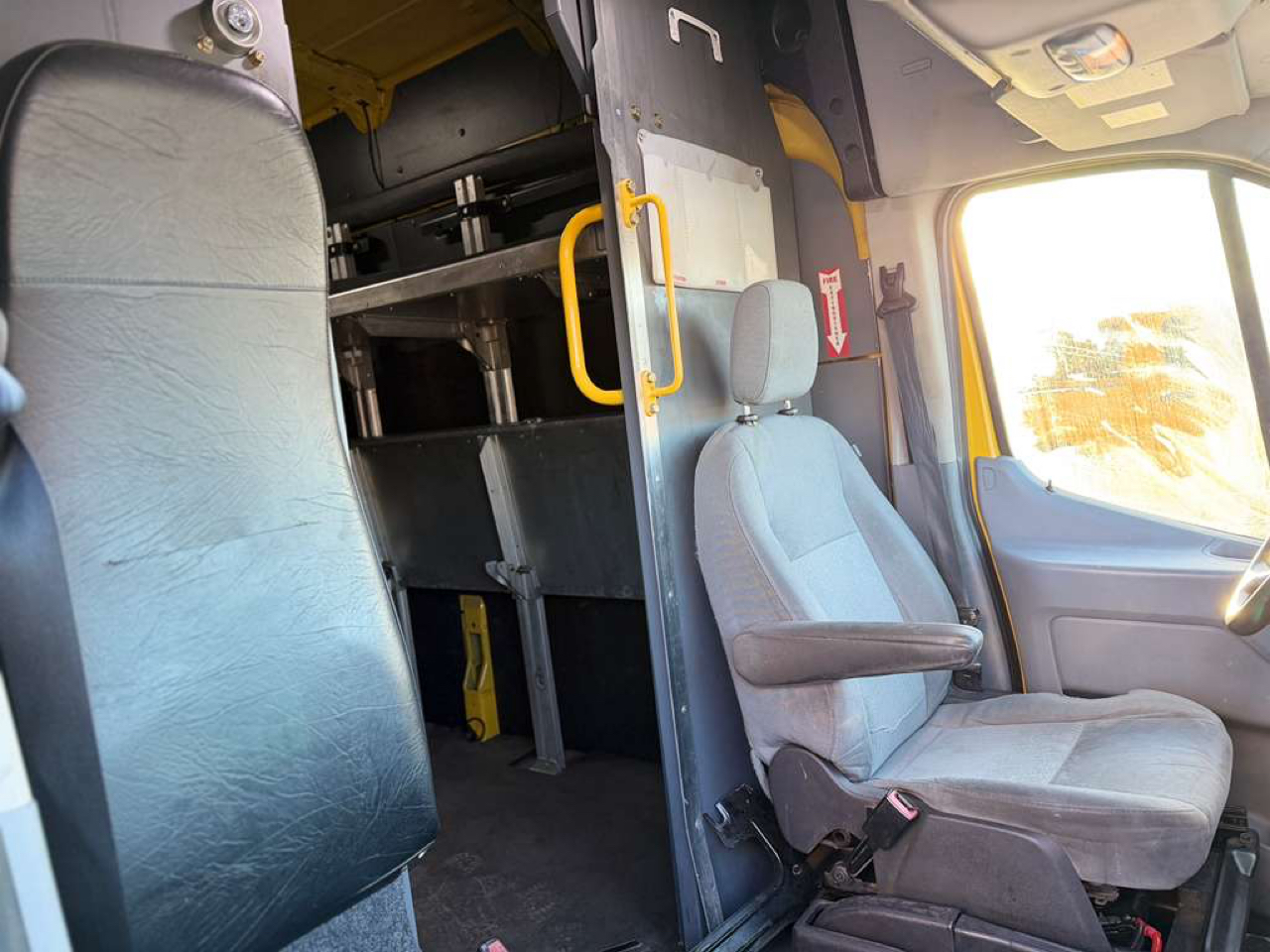 Ford Transit 250 Van High Roof w/Sliding Pass. 148-in. WB EL 2016