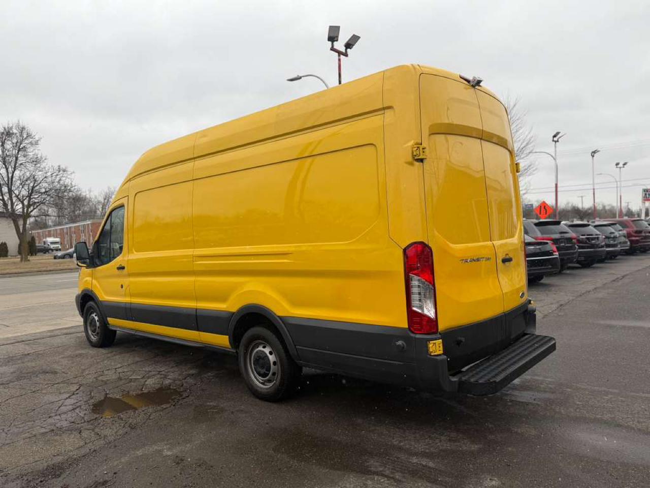 Ford Transit 250 Van High Roof w/Sliding Pass. 148-in. WB EL 2016