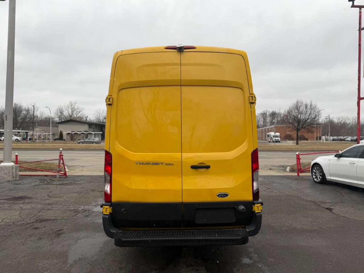 Ford Transit 250 Van High Roof w/Sliding Pass. 148-in. WB EL 2016