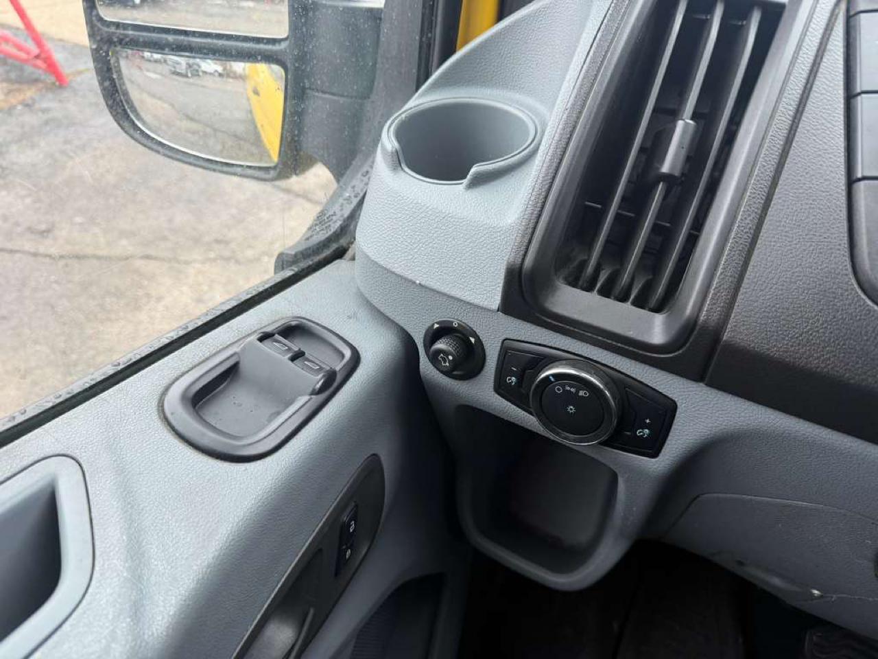 Ford Transit 250 Van High Roof w/Sliding Pass. 148-in. WB EL 2016