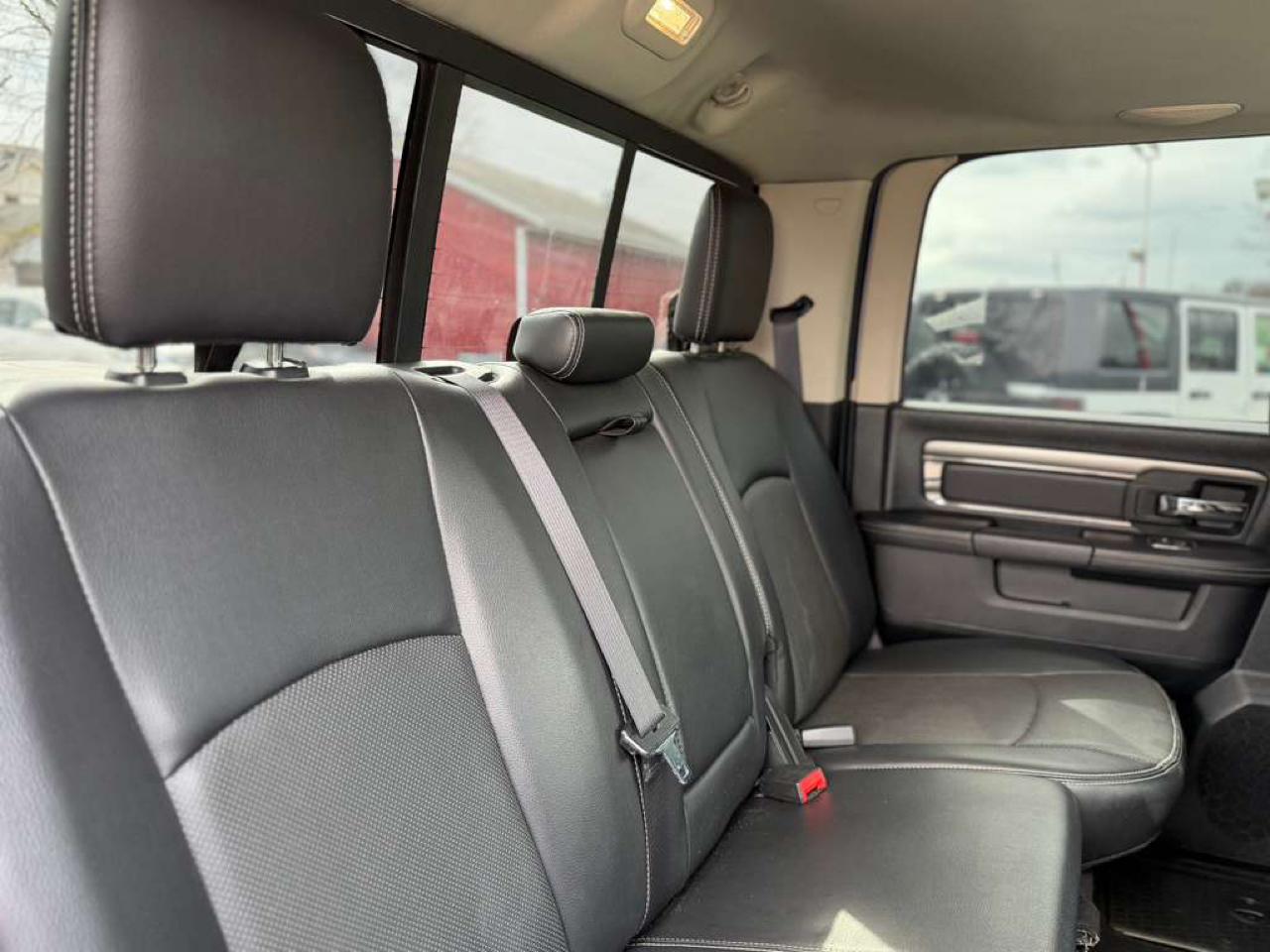 RAM 1500 Sport 4x4 Crew Cab 5'7" Box 2017