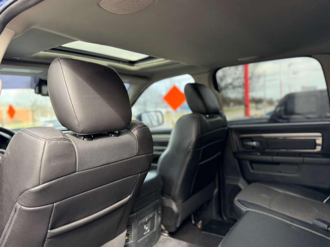 RAM 1500 Sport 4x4 Crew Cab 5'7" Box 2017