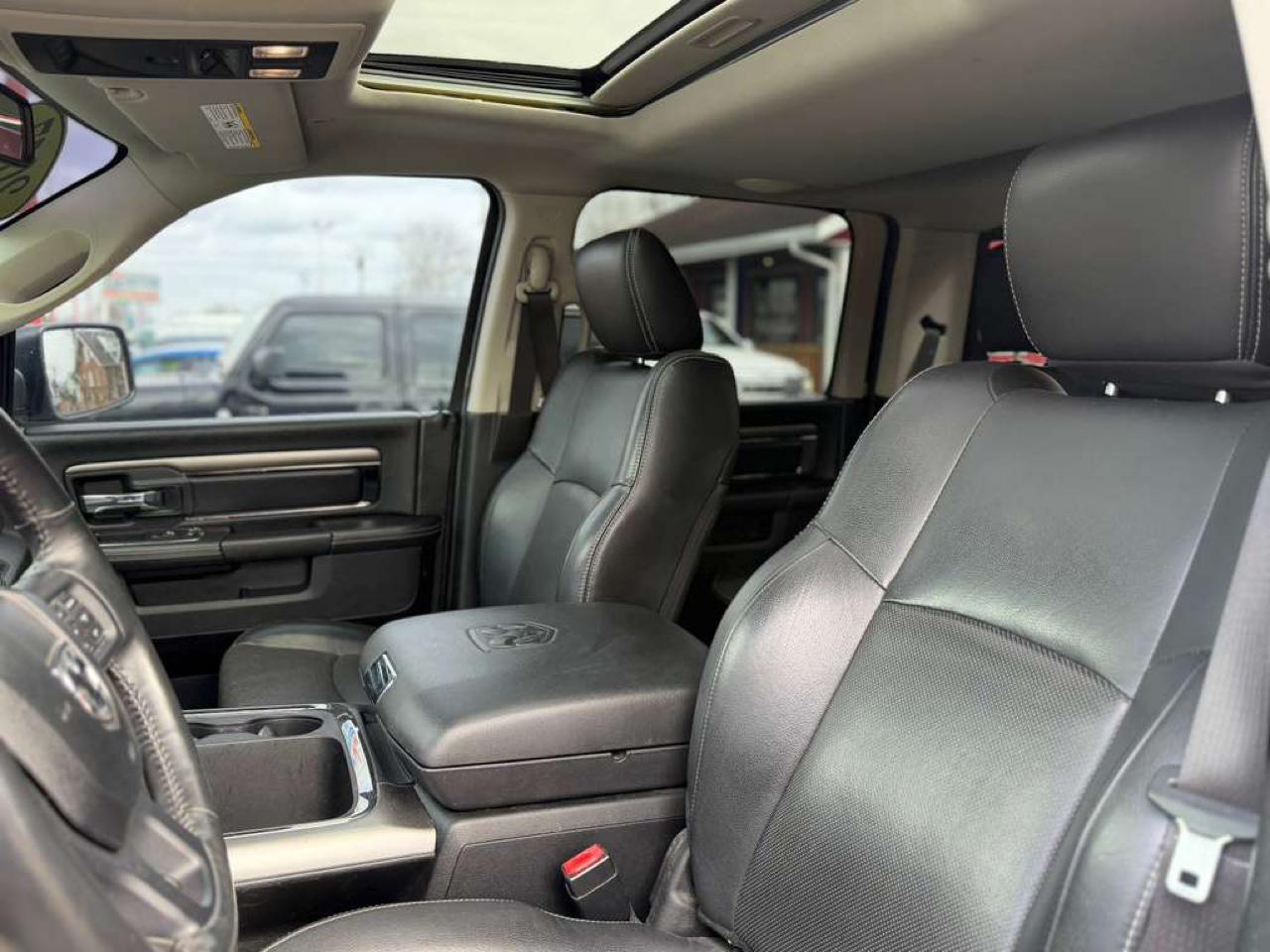 RAM 1500 Sport 4x4 Crew Cab 5'7" Box 2017