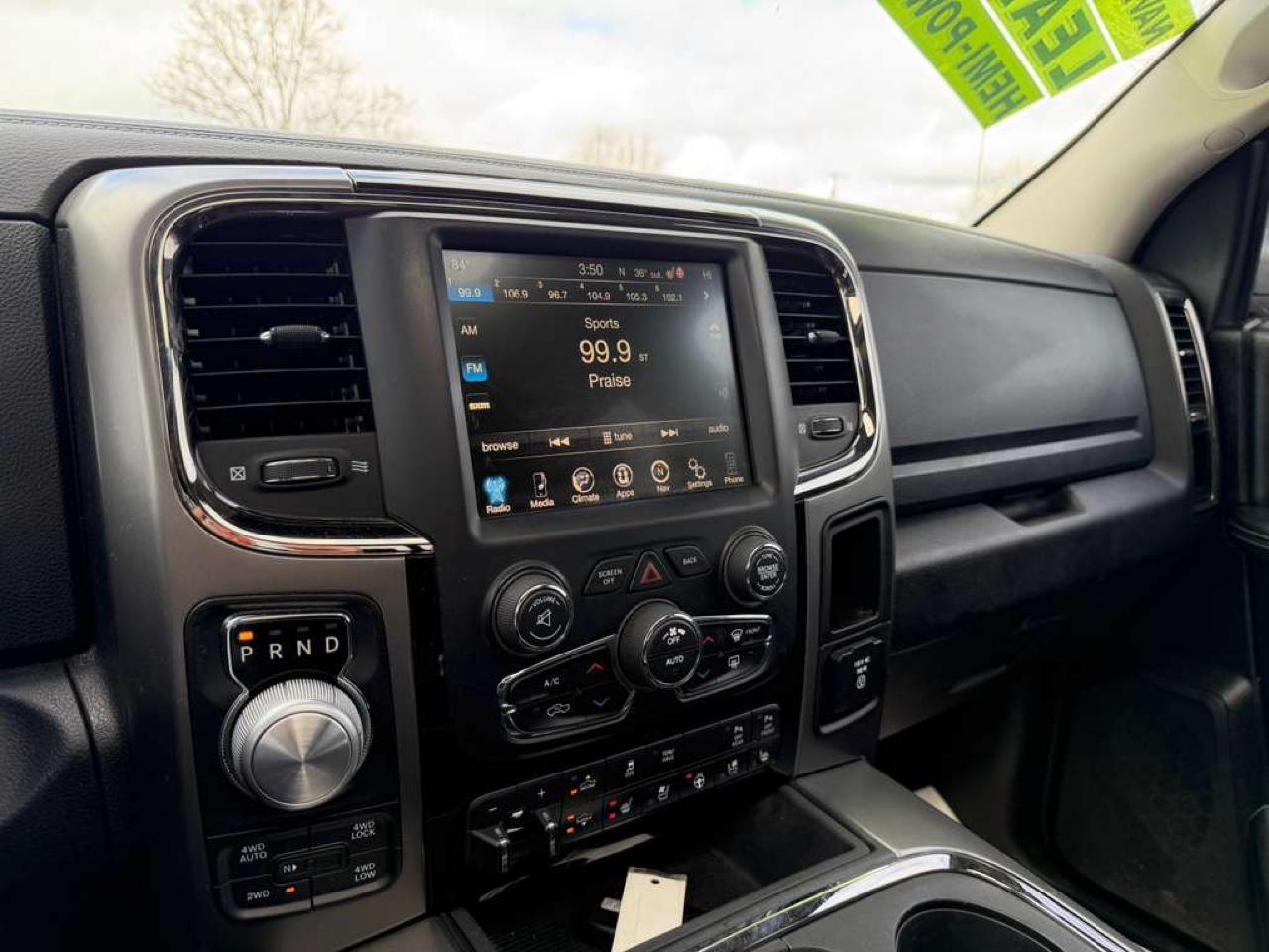 RAM 1500 Sport 4x4 Crew Cab 5'7" Box 2017