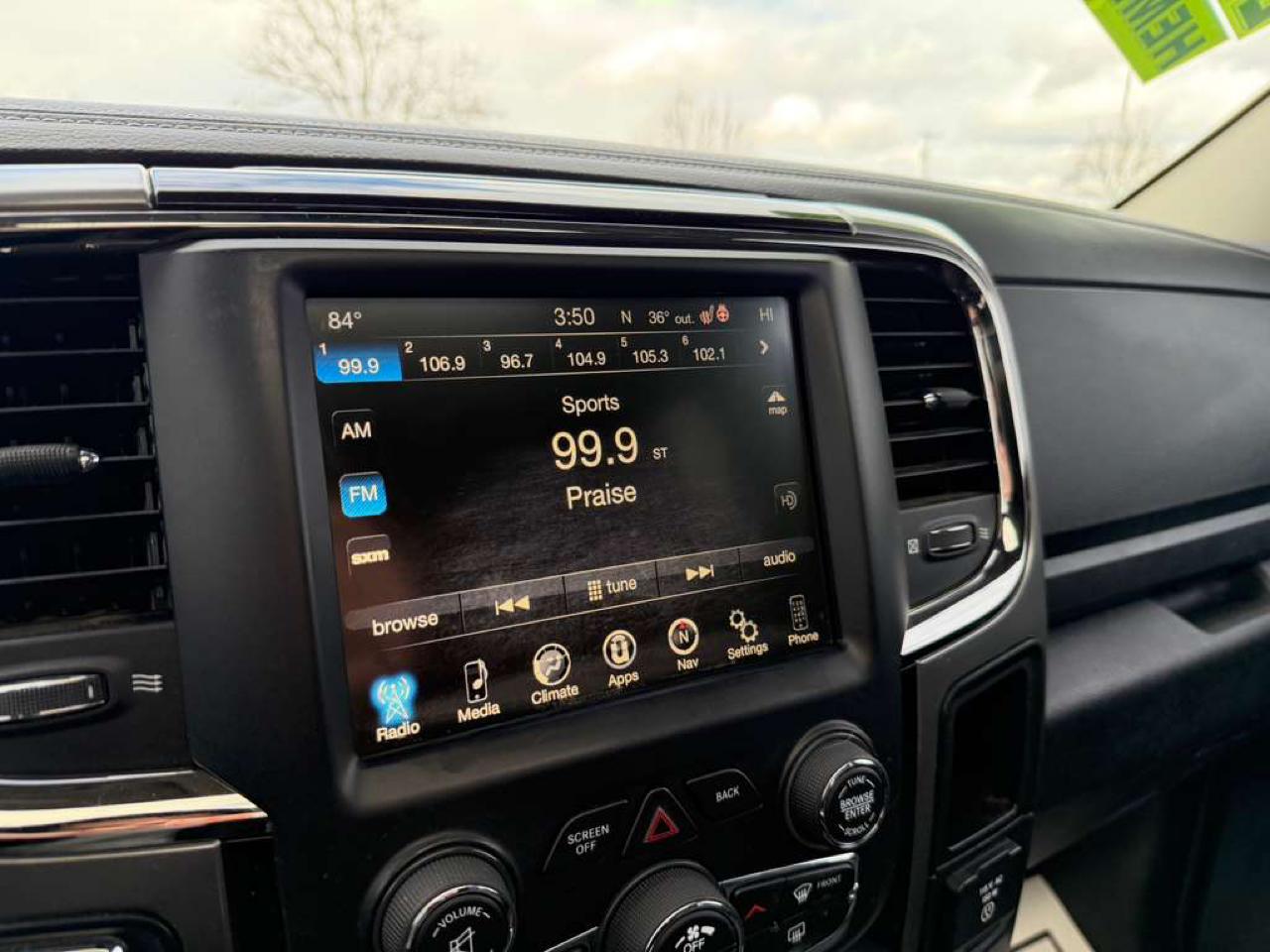 RAM 1500 Sport 4x4 Crew Cab 5'7" Box 2017