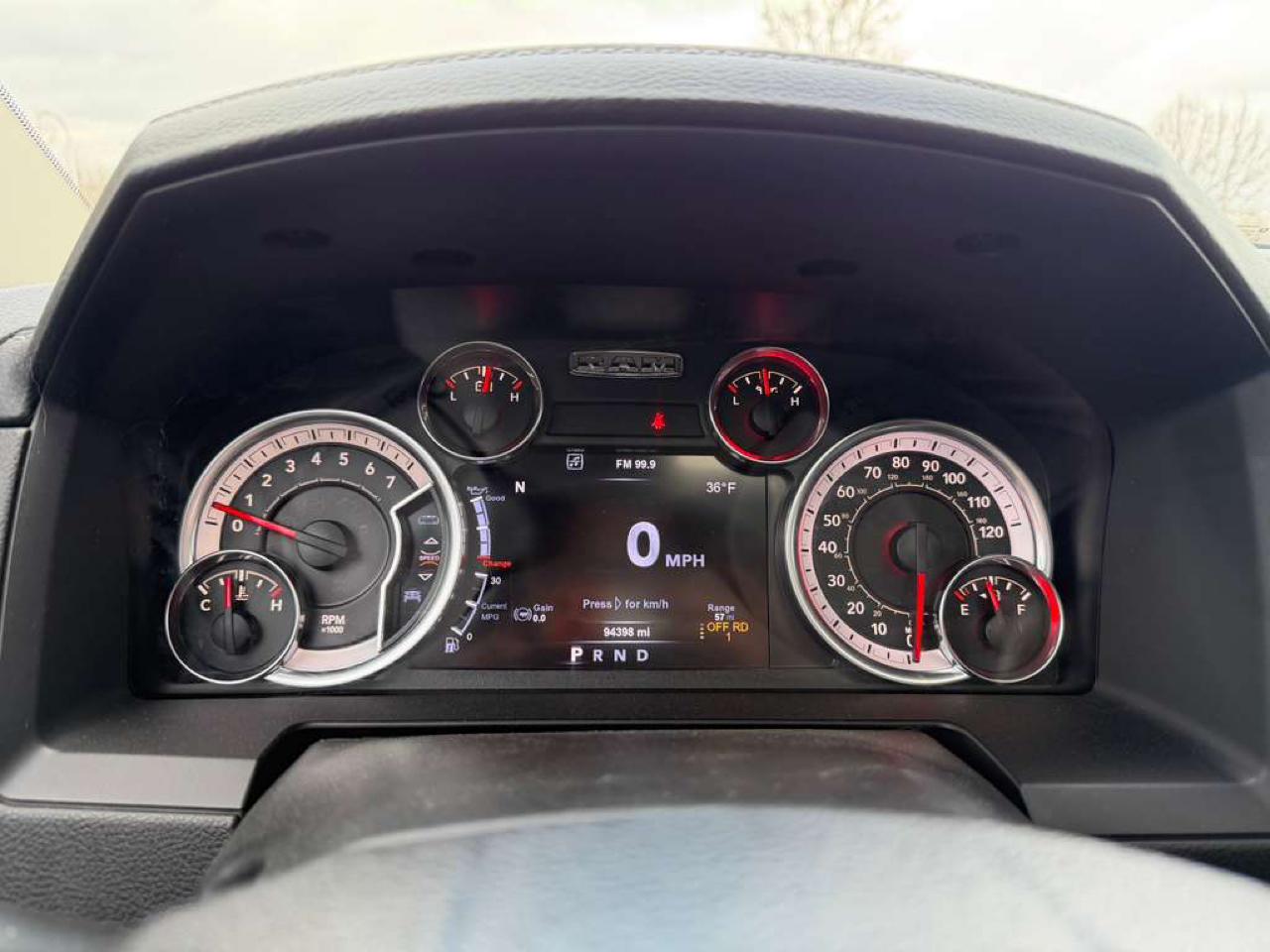 RAM 1500 Sport 4x4 Crew Cab 5'7" Box 2017