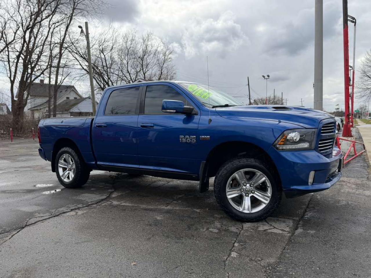 2017 RAM 1500 Sport 4x4 Crew Cab 5'7" Box