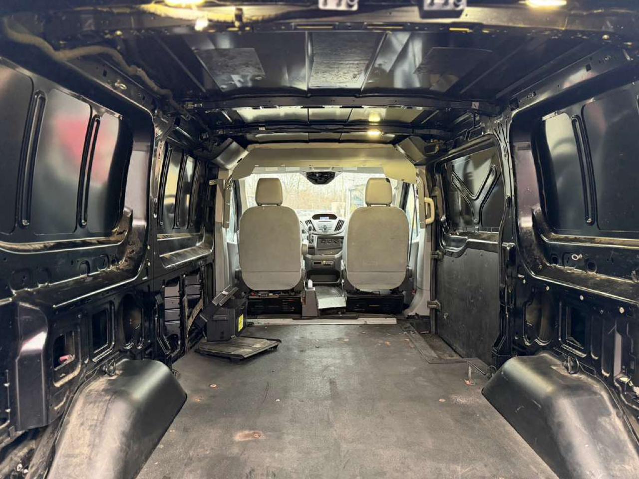 Ford Transit 150 Van Low Roof w/Sliding Pass. 130-in. WB 2016