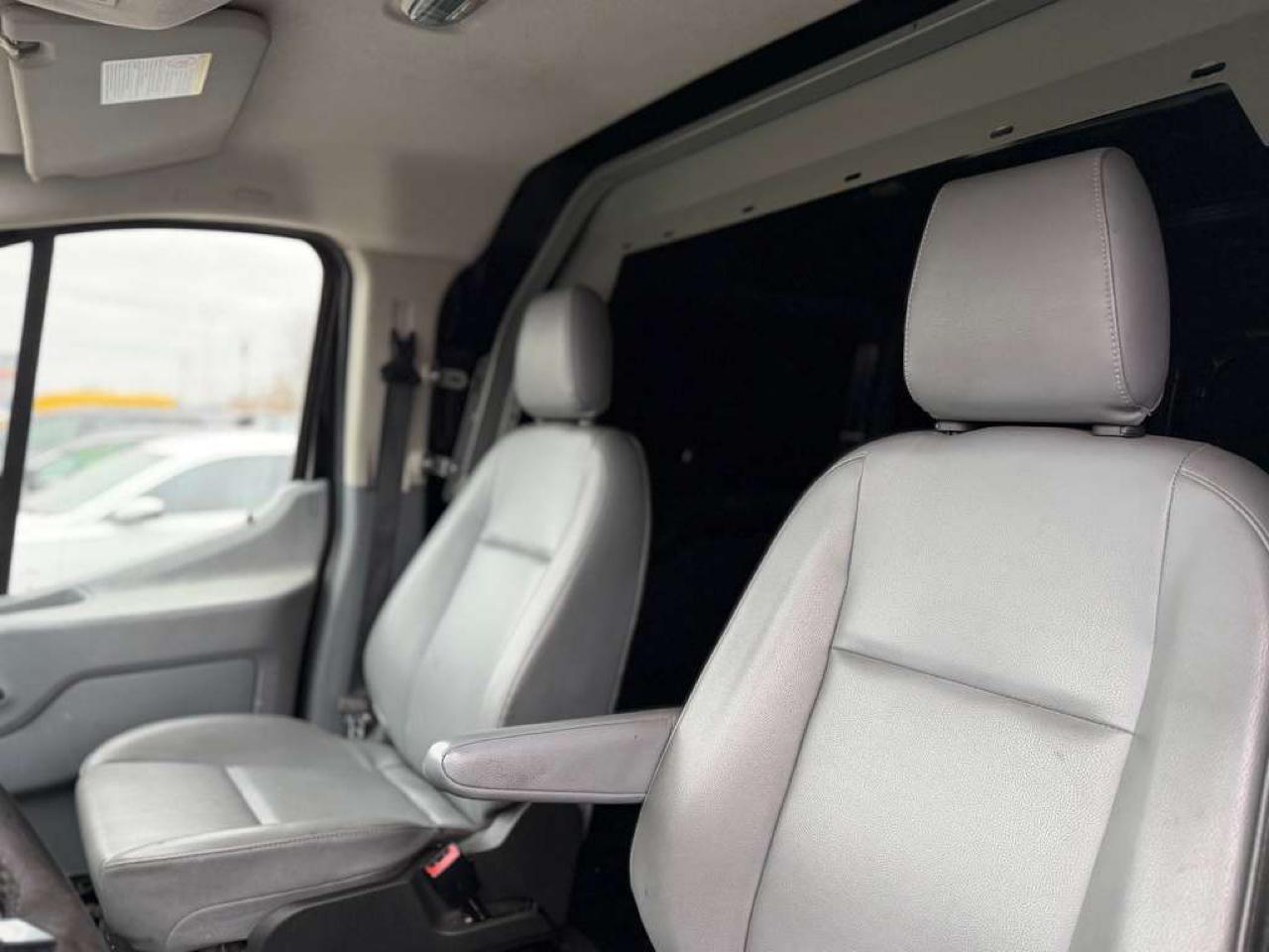 Ford Transit 150 Van Low Roof w/Sliding Pass. 130-in. WB 2016