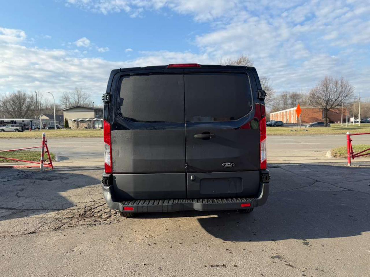 Ford Transit 150 Van Low Roof w/Sliding Pass. 130-in. WB 2016