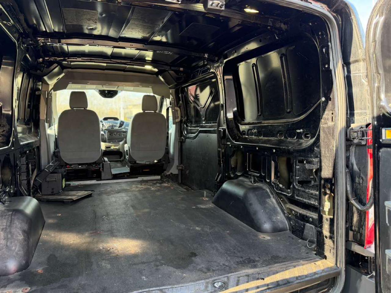 Ford Transit 150 Van Low Roof w/Sliding Pass. 130-in. WB 2016