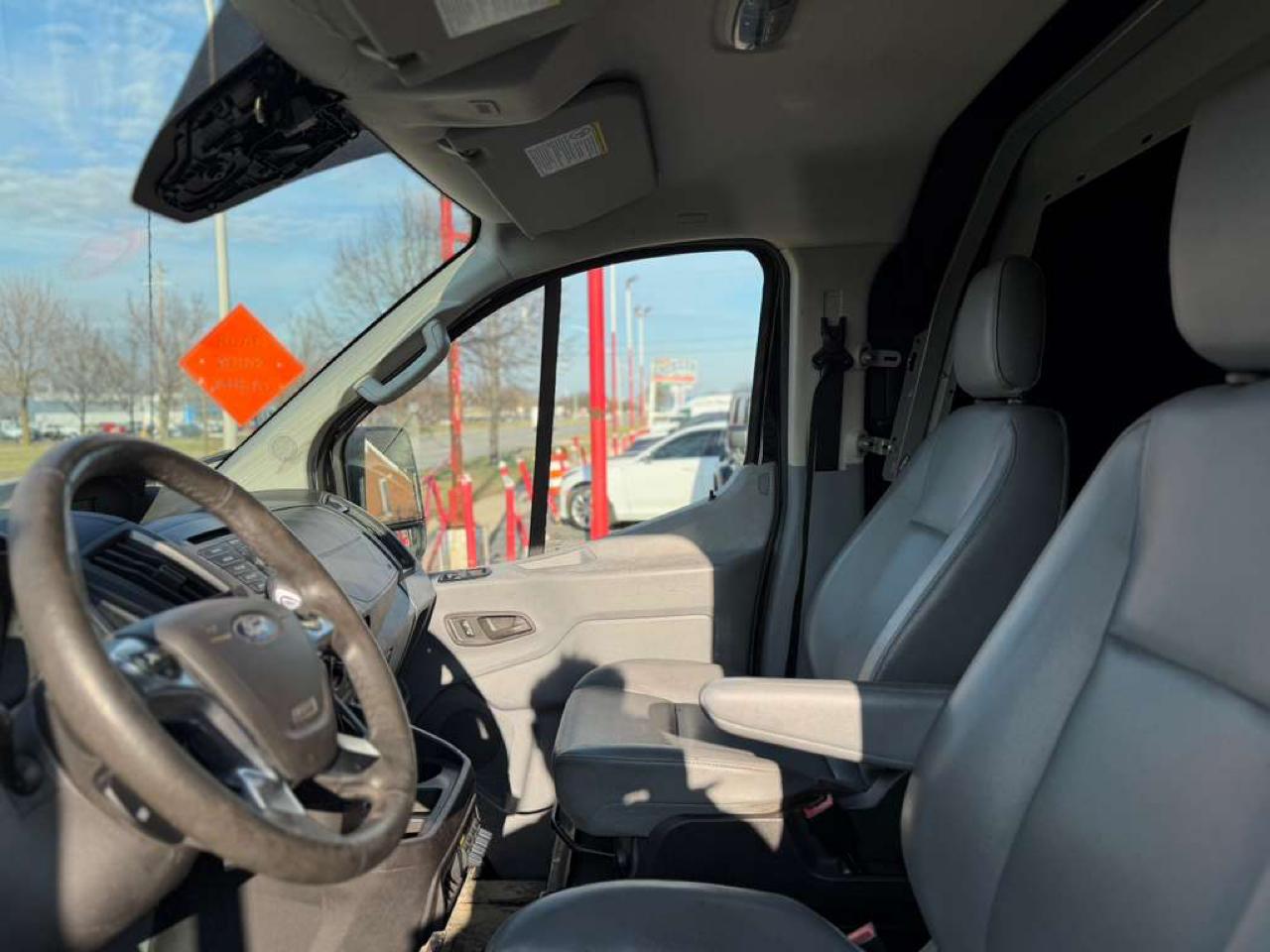 Ford Transit 150 Van Low Roof w/Sliding Pass. 130-in. WB 2016