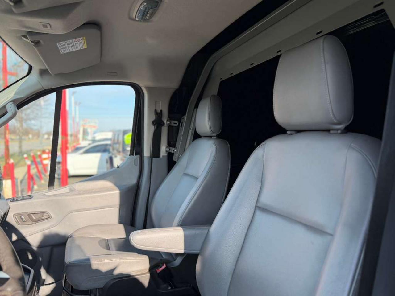 Ford Transit 150 Van Low Roof w/Sliding Pass. 130-in. WB 2016