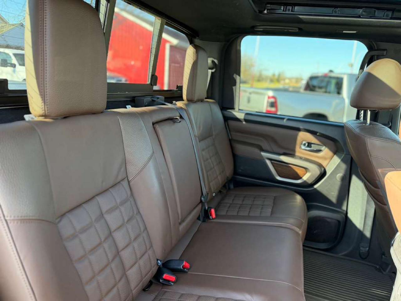 Nissan Titan Platinum Reserve Crew Cab 4WD 2020