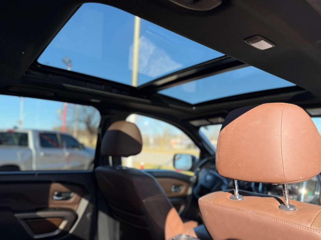 Nissan Titan Platinum Reserve Crew Cab 4WD 2020