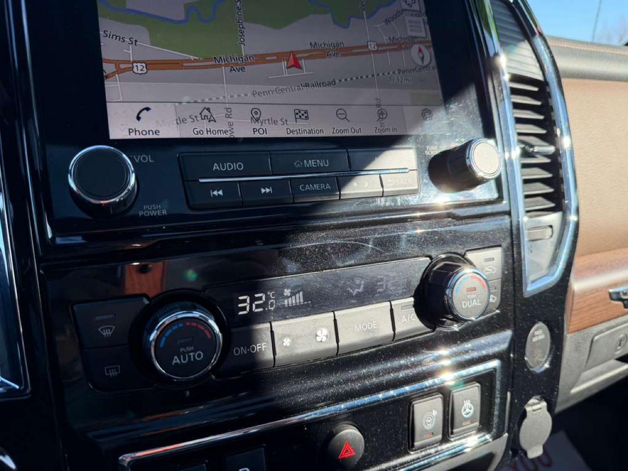 Nissan Titan Platinum Reserve Crew Cab 4WD 2020