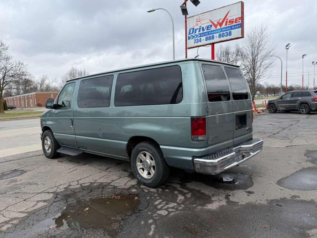 Ford Econoline E-150 XL 2006