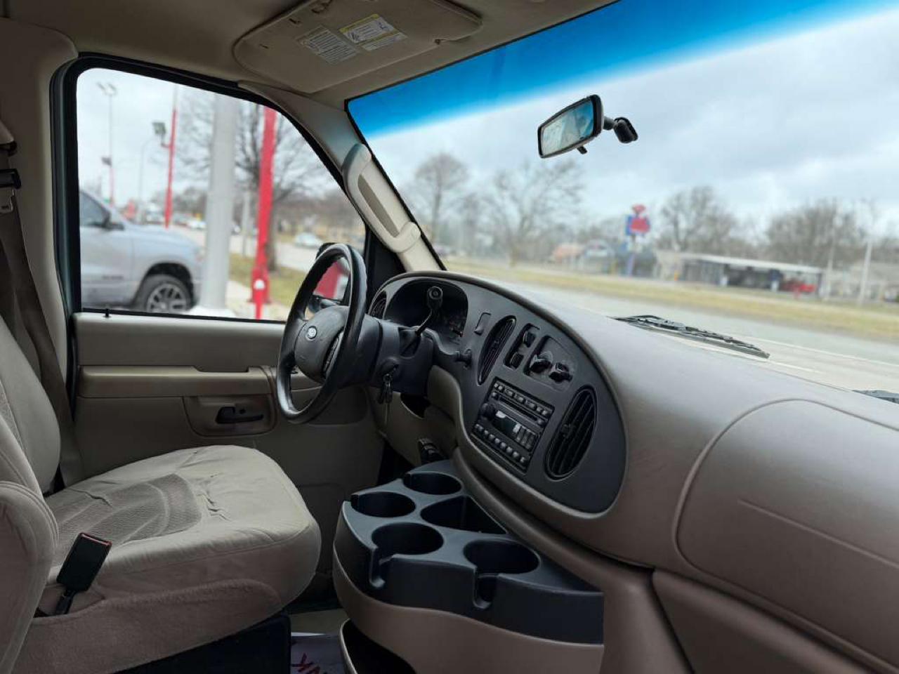 Ford Econoline E-150 XL 2006