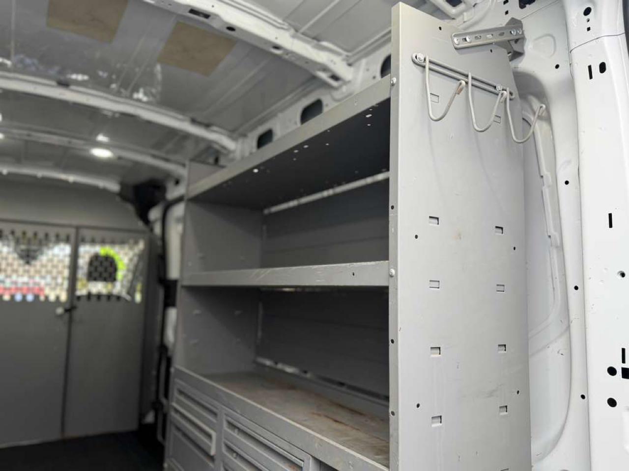 Ford Transit 250 Van Med. Roof w/Sliding Pass. 148-in. WB 2020